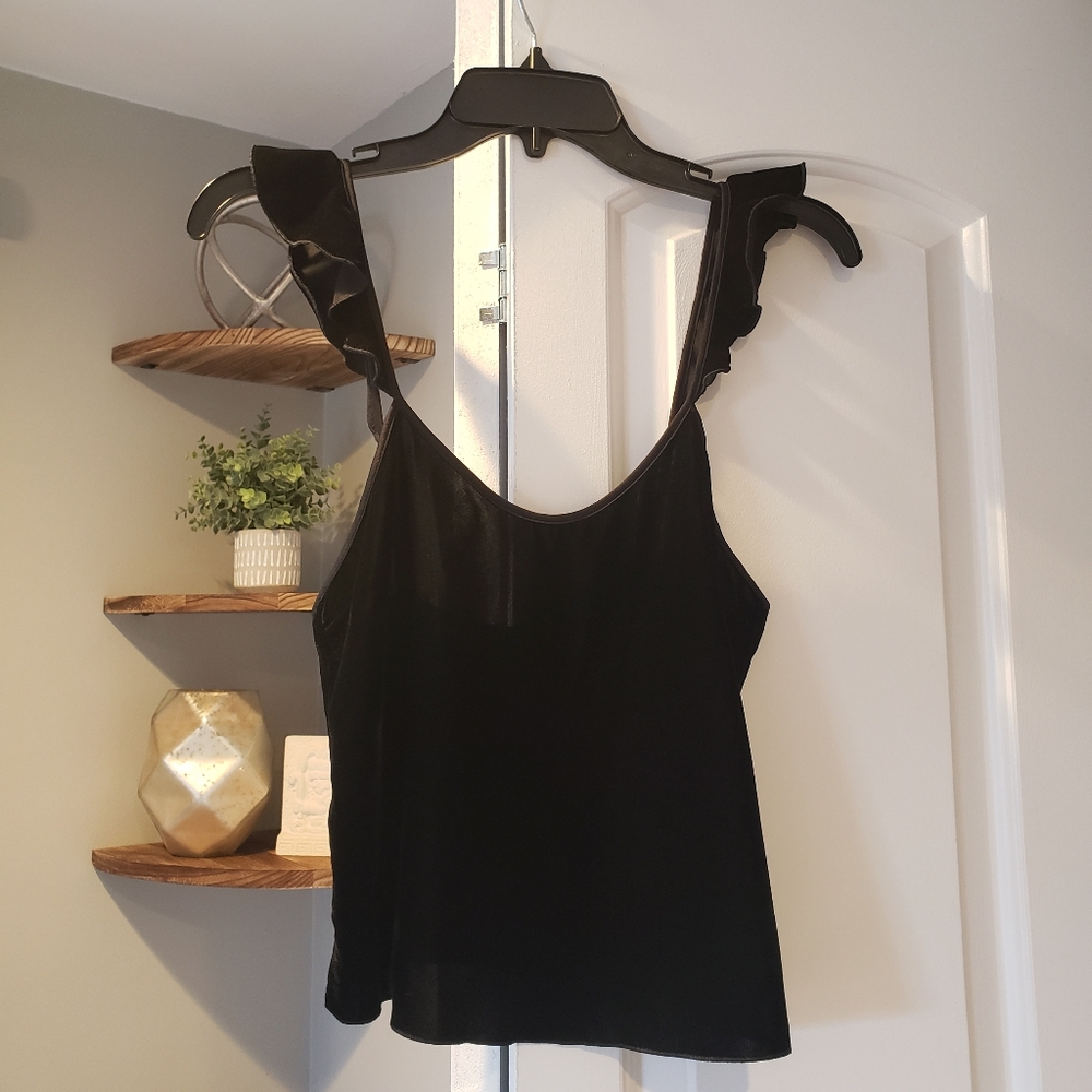 NWT Victoria's Secret Black velvet cropped cami with ruffle straps
